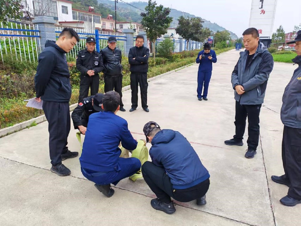 藍盾保安公司組織保安人員參加經開區消防隊消防水帶實操基礎培訓